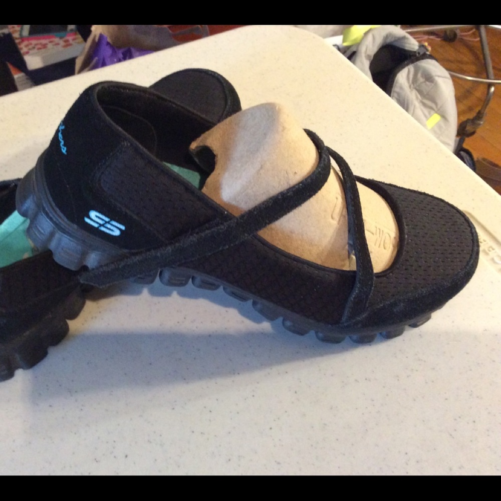Skechers